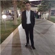 Laureato magistrale in business administration impartisce lezioni in materie scientifiche e umanistiche